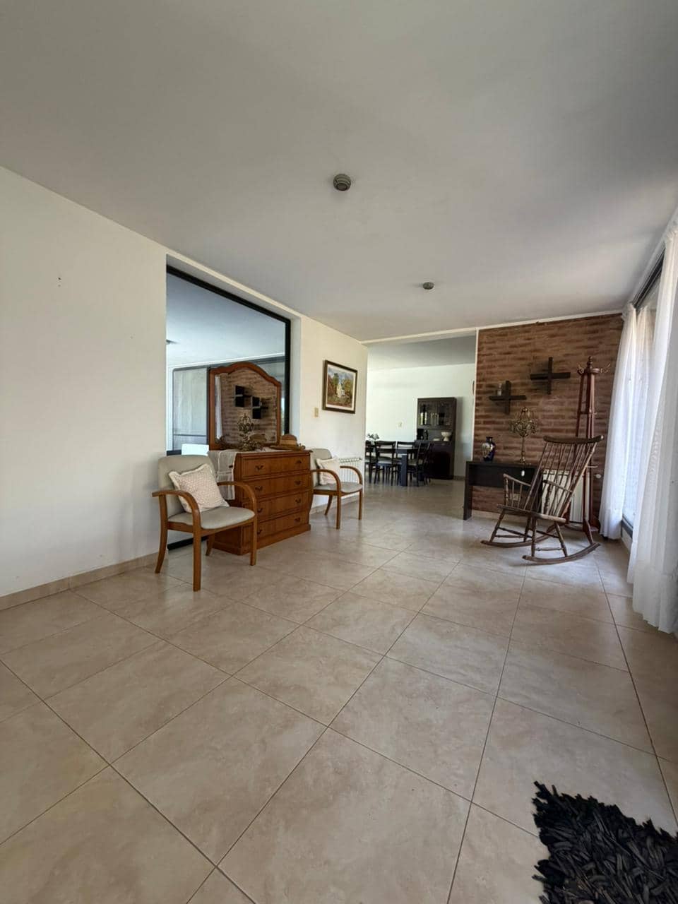 OPORTUNIDAD COUNTRY CAUSANA - TERRENO MÁS DE 2000M² CALIDAD PILETA - living_comedor