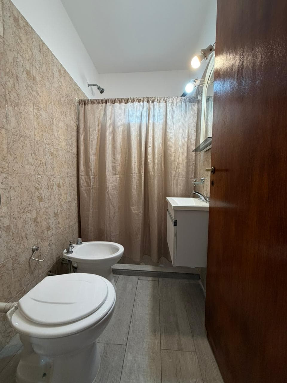 HERMOSO DEPTO 2 DORM AV. PARRAVICINI B CENTRO AMERICA ¡SIN EXPENSAS! - foto 12