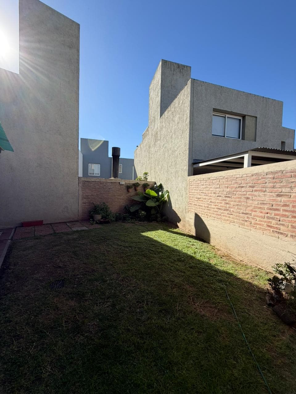 EXCELENTE DUPLEX EN ALQUILER EN ALTOS DE MANANTIALES - foto 11