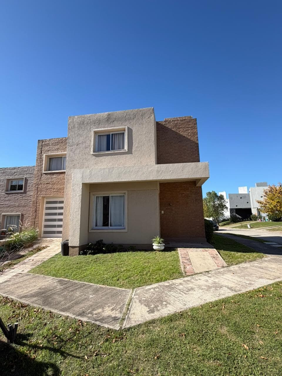 EXCELENTE DUPLEX EN ALQUILER EN ALTOS DE MANANTIALES - foto 32