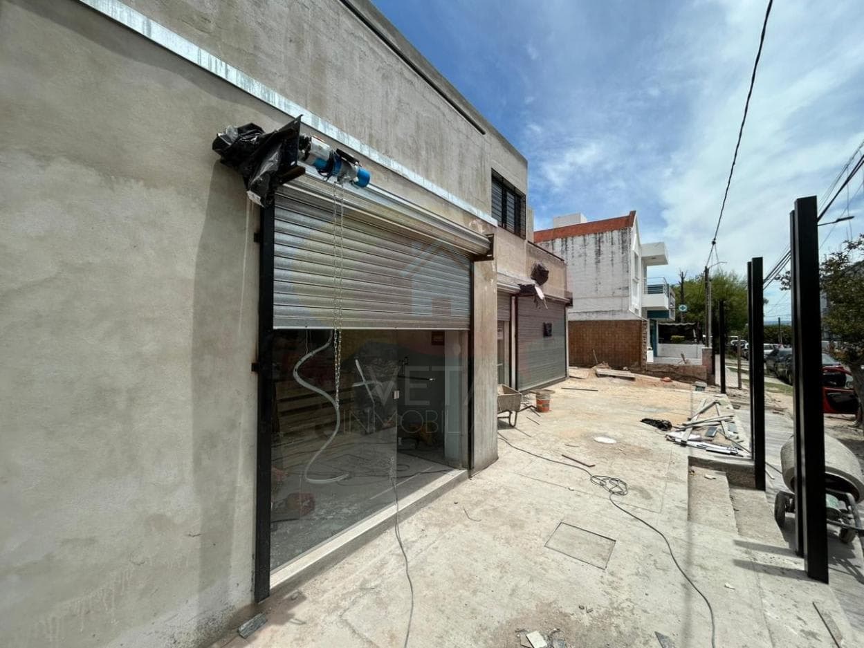 LOCALES COMERCIALES FRENTE A CLINICA VELEZ SARSFIELD EN ALQUILER A ESTRENAR B Parque Vélez Sarsfield - foto 3