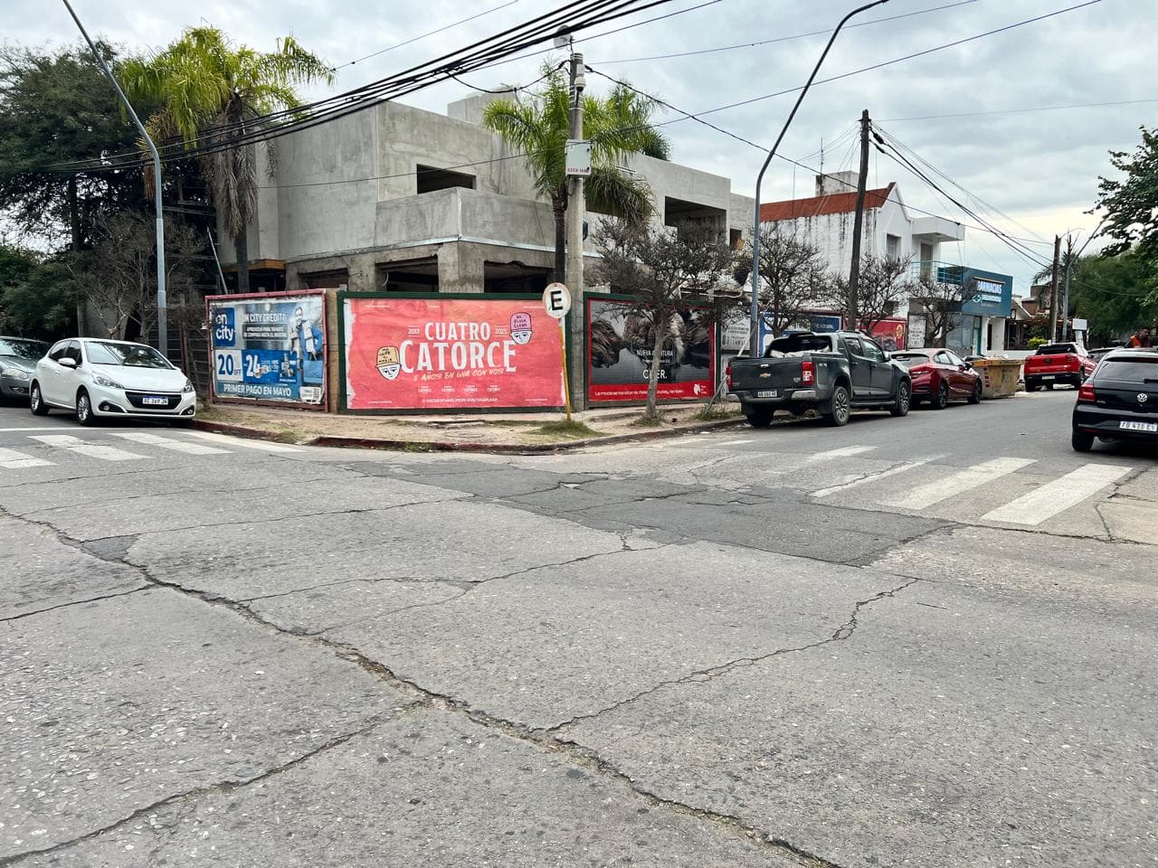 LOCALES COMERCIALES FRENTE A CLINICA VELEZ SARSFIELD EN ALQUILER A ESTRENAR B Parque Vélez Sarsfield - foto 11